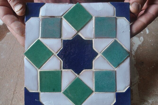 2 hours Craft workshop "The Alhambra with your hands" - Key highlights