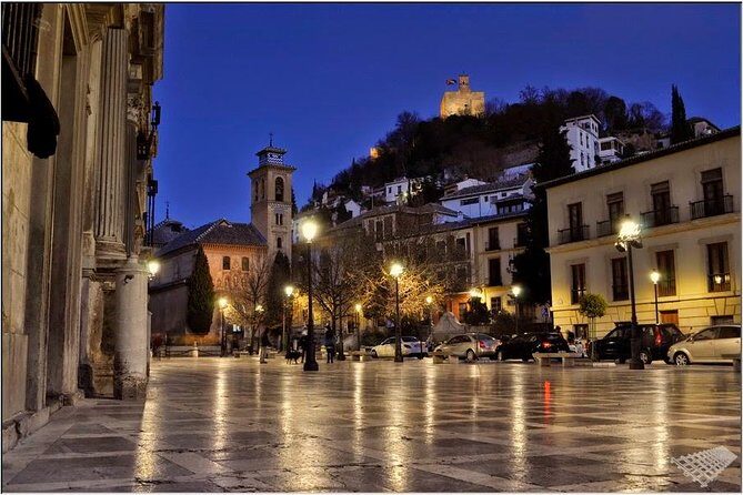 Albaicin and Sacromonte Private Tour - Carrera del Darro: the river street that turns into a hill climb
