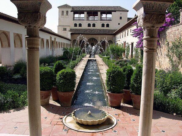 Alhambra: Complete Guided Tour with Nasrid Palaces Tickets - Key Highlights You’ll Care About