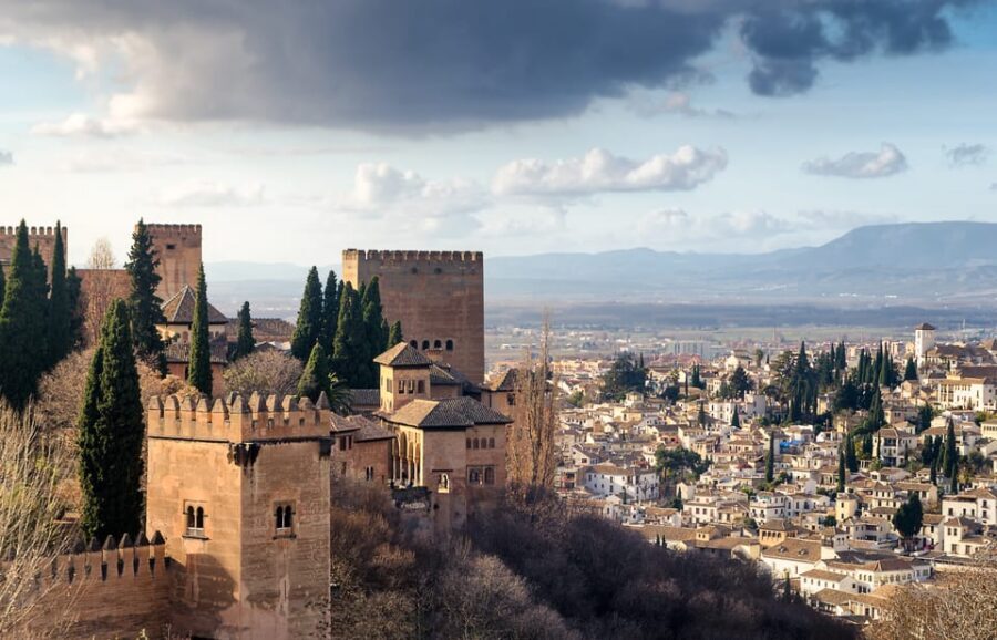 Alhambra & Nasrid Palace: Private Tour with Tickets - FAQ