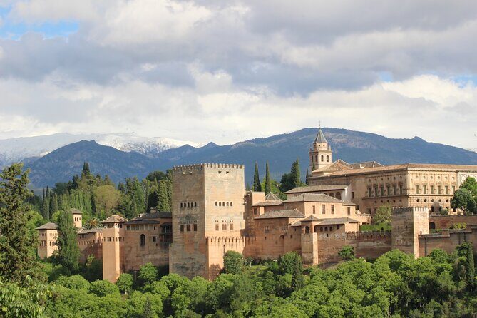 Alhambra private tour with tickets - Key things to know before you go