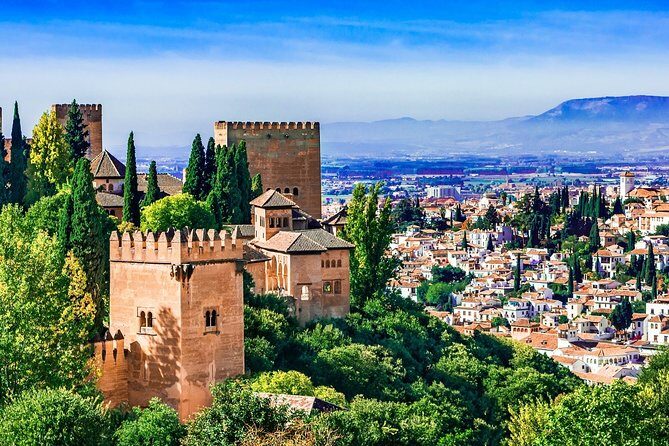 Alhambra Skip-the-line Private Tour including Nasrid Palaces - Nasrid Palaces: Comares, Mexuar, and de los Leones made readable