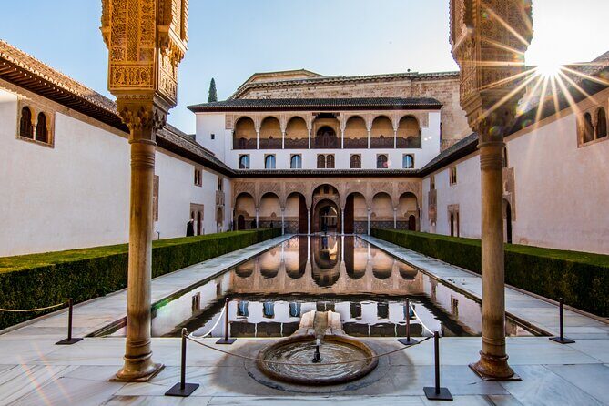 Alhambra Tour and Nazaries Palaces with Hammam Massage Experience - Alcazaba Fortress: quick stop, big payoff views