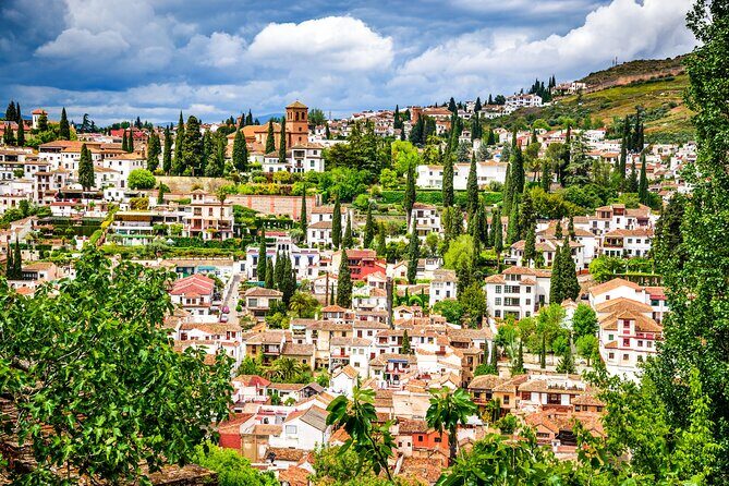 Alhambra&Generalife, Albaicín & Sacromonte Private Tour - Stop 6: Palacio de Dar al-Horra — A Mansion Stop That Changes the Mood