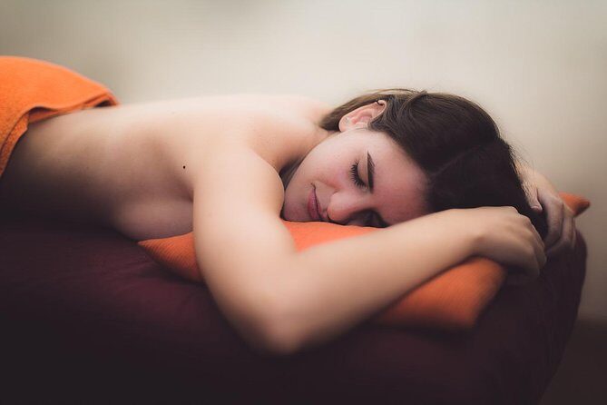 Custom Massage: 1 hour - Inside Centro de Masajes MasVital: Rooms, Toilets, Towels, and Showers