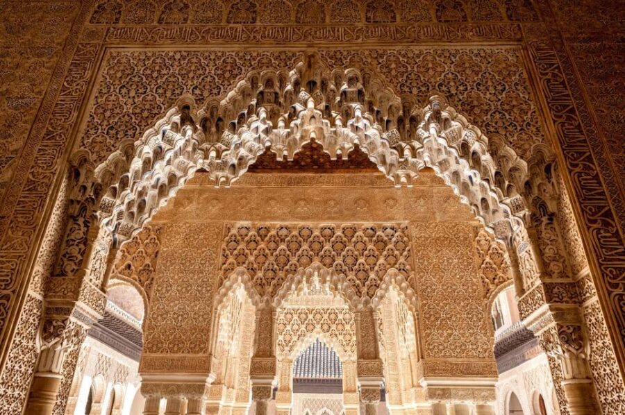 Fast-Track Alhambra & Nasrid Palaces Guided Tour - Charles V Palace: the contrast inside the same complex