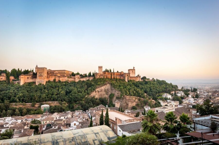 Fast-Track Alhambra & Nasrid Palaces Guided Tour - How the 3-hour pace really works