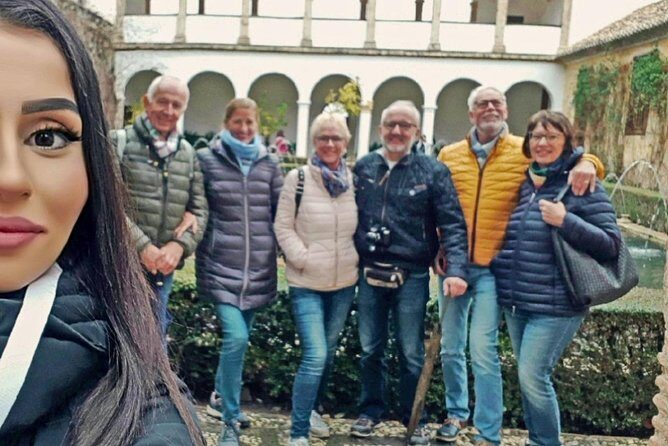 Full Alhambra tour with preferential access (SPANISH language) - Stop 4: Alcazaba (defense on the ground level)