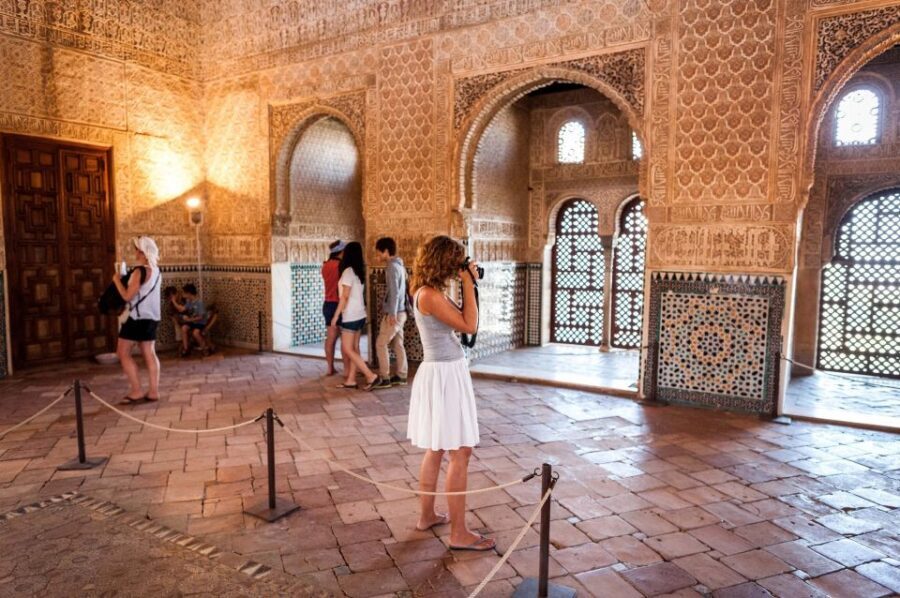 Granada: Alhambra Complex Guided Tour Options - Who This Alhambra Tour Suits Best