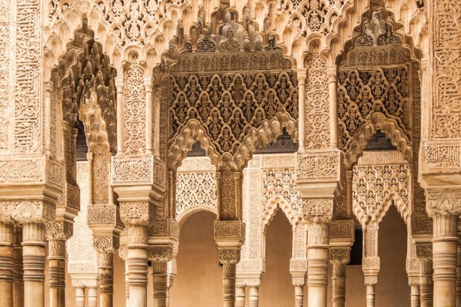 Granada: Alhambra Fast-Track Guided Tour - Alcazaba of the Alhambra in about 45 minutes: the fortress view