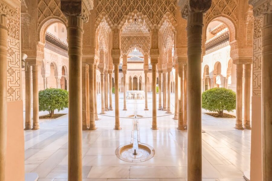 Granada: Alhambra, Generalife & Albaicin Private Tour - Charles V’s Palace: The Big Contrast Inside the Fortress