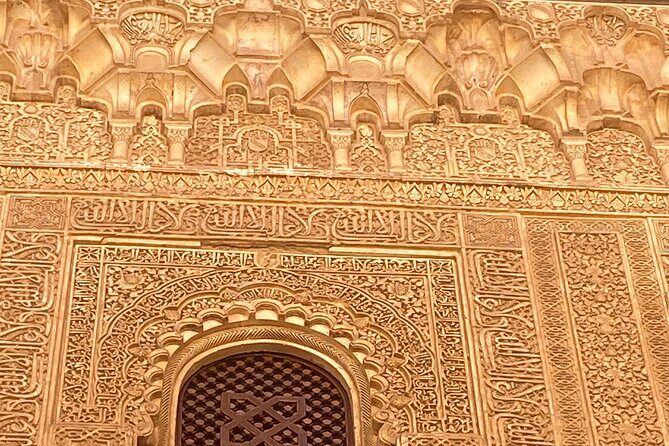 Granada Alhambra Group Tour includes Nazaries Palaces - Should you book this Alhambra group tour?