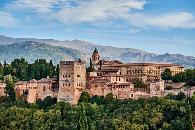Granada: Alhambra Guided Tour including Nasrid Palaces - Meeting at the Alhambra Ticket Office: start smart