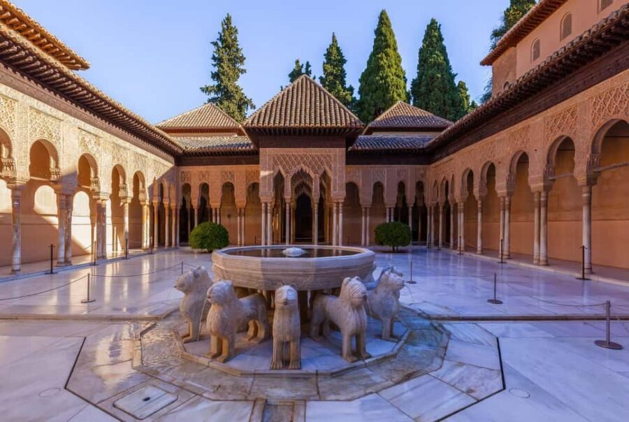 Granada: Alhambra Guided Tour with Nasrid Palaces & Gardens - Why Alhambra Makes Sense With a Guide