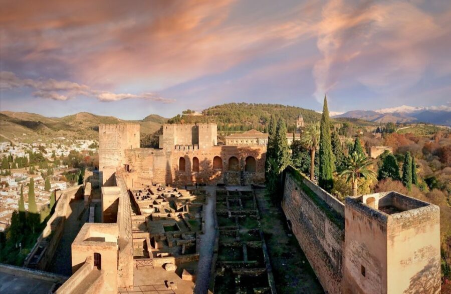 Granada: Alhambra Regular Tour - Accessibility and rules: who should plan differently