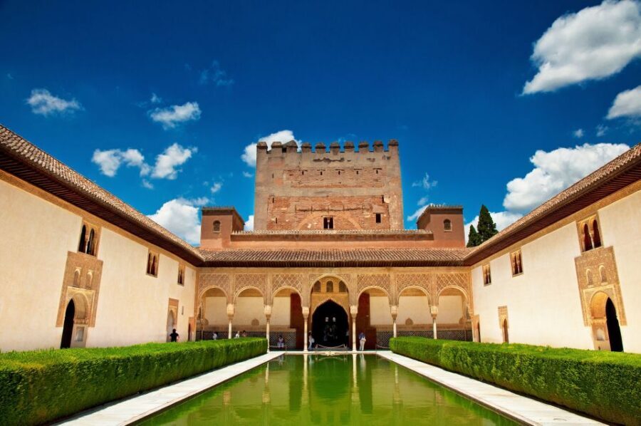 Granada: Alhambra Regular Tour - Stop 2: Palace of Charles V (about 10 minutes)