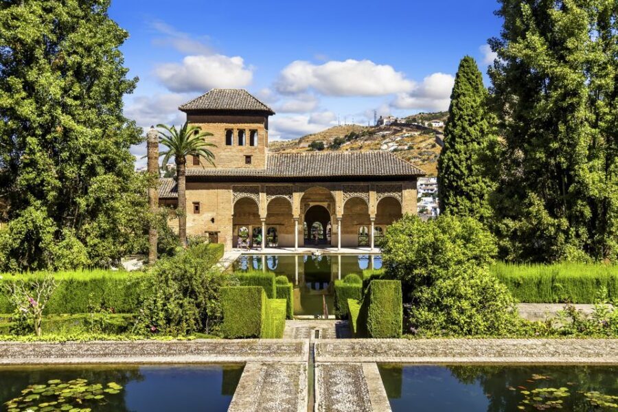Granada: Alhambra Small Group Tour with Nasrid Palaces - Guides like Paola, Lorena, Francisco, and Carmen: what their styles tend to do
