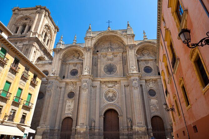 Granada: Alhambra tickets and other attractions - Albayzin: the neighborhood with the best context for Granada