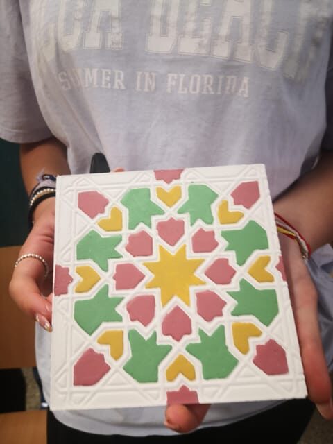 Granada: "Alhambra´s Craft Workshop" - Chessboard and marquetry basics: art meets design