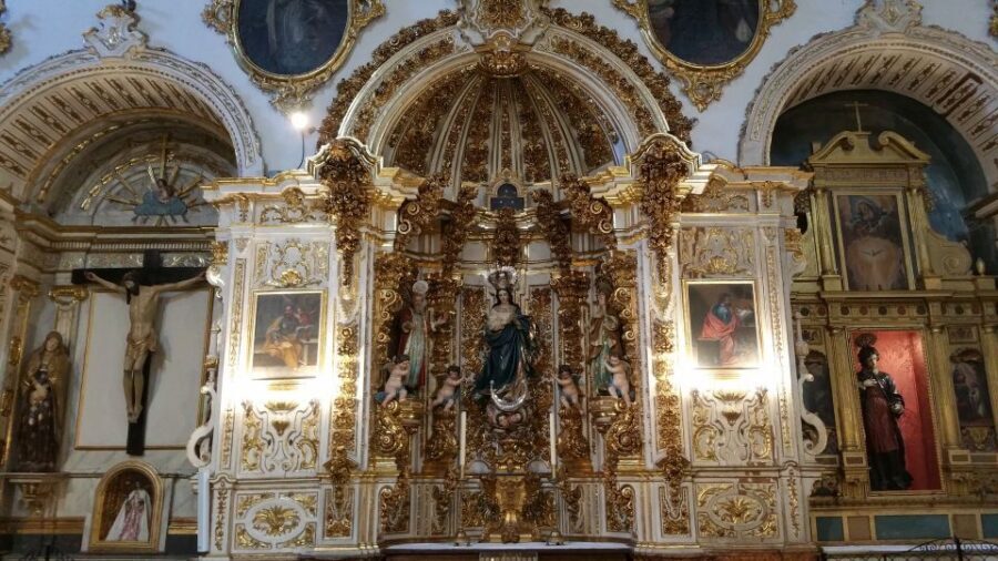 Granada: Cathedral & Royal Chapel Skip the Line Tour - The short walk: Calle Oficios and the Alcaiceria quick hit