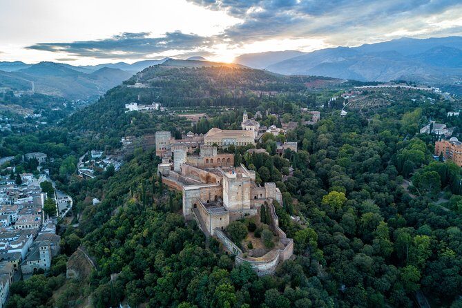Granada full day: La alhambra completa + el Albaicin y Sacromonte - Alcazaba fortress: short visit, big viewpoint payoff