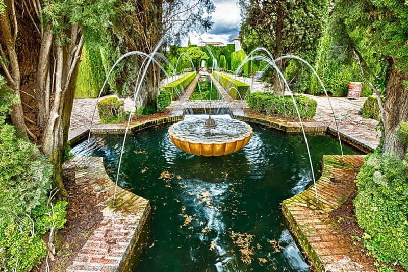 Granada: Gardens of the Alhambra and Generalife Regular Tour - Alhambra Gardens: Water, Walls, and Why It Feels Different