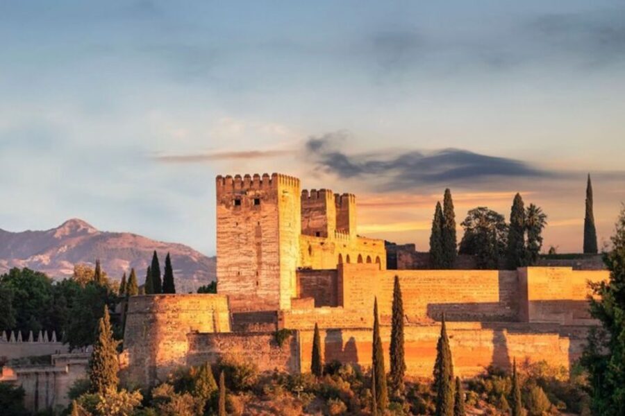 Granada: Private custom tour with a local guide - What you’ll actually see: Albaicín lanes, Sacromonte caves, and viewpoint trade-offs