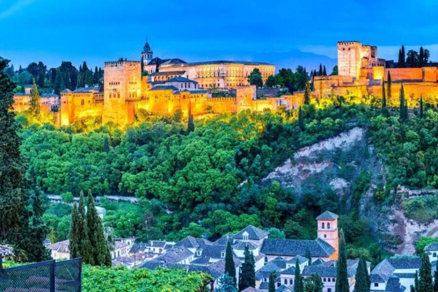 Granada: Private custom tour with a local guide - Price and value: why $53 can be a smart move