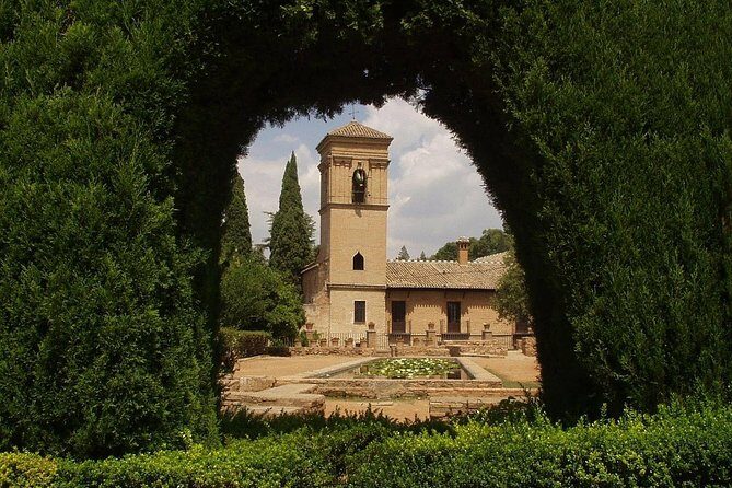 Group tour: the Alhambra of Granada - A Pace Built to Prevent Getting Lost (Without Killing the Fun)
