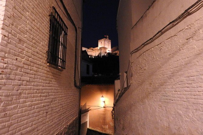 Guided tour Conspiracy in the Albaicín - Price and value: is $33.54 worth a 2-hour night walk?