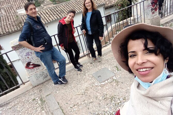 Guided Walking Tour with Panoramic Views and Terraces of Granada - Guides, Private Groups, and the One Thing to Be Mindful Of