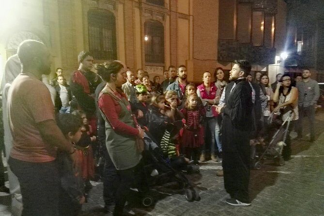 Legends and Mysteries Walk - Stop 2: Plaza Santa María and the Cathedral-Square Stories