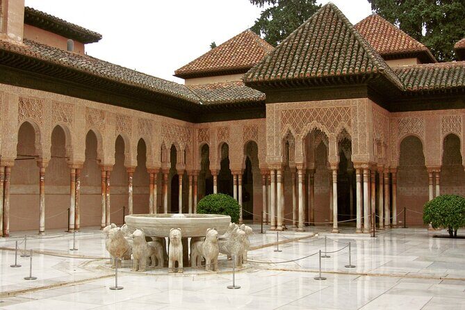 Private Tour Alhambra, Generalife and Nasrid Palaces - Why a Private Guide Changes Everything Here
