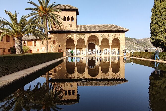 Private Tour of the Alhambra - Why this private Alhambra tour feels calmer than going it alone