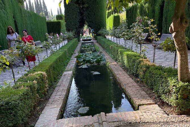 Private Tour to The Alhambra and Generalife from Motril port - Granada center time after the Alhambra: small window, smart use