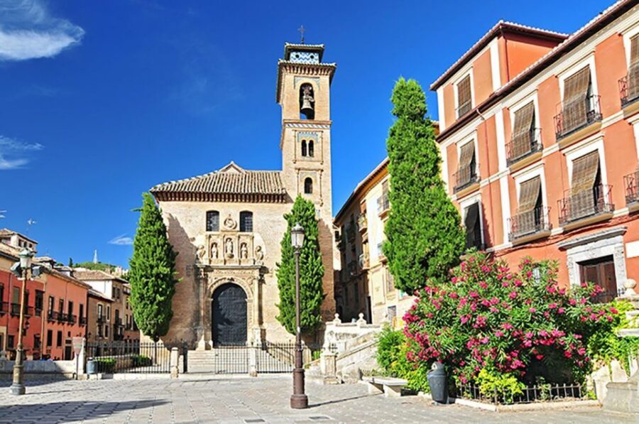 Tour Granada from its Origin; Albaicín - Casa Carmen: a typical carmen house visit that makes the neighborhood click